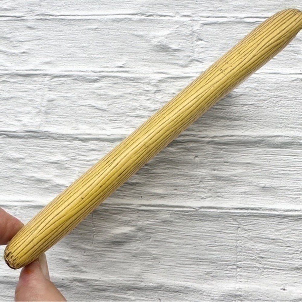 AUTHENTIC Louis Vuitton Epi Porte Tresor International wallet. Tassel yellow. - Picture 8 of 11